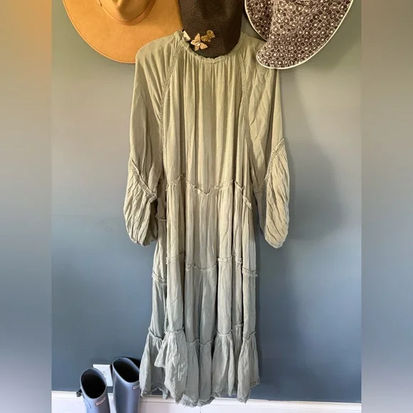Free People in the moment midi Maxi Dress sage green sz medium - Picture 6 of 10